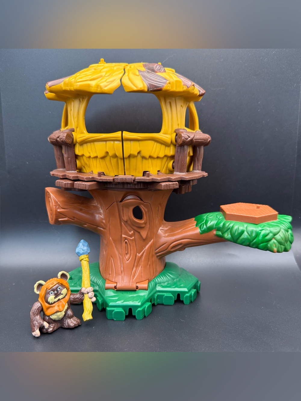 Star Wars Galactic Heroes Endor Adventure Wicket Ewok Playset & Wicket Figure